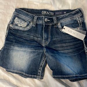 NWT Women’s Grace in LA shorts Size 28